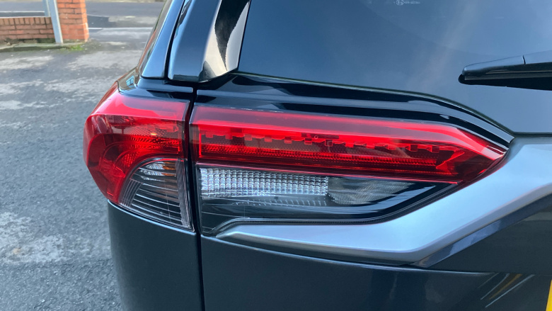 Toyota RAV4 2.5 VVT-i Hybrid Design 5dr CVT Hybrid Estate